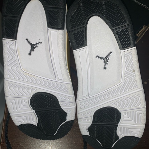 NWT Black/gold /white Jordan toddler - Picture 4 of 5